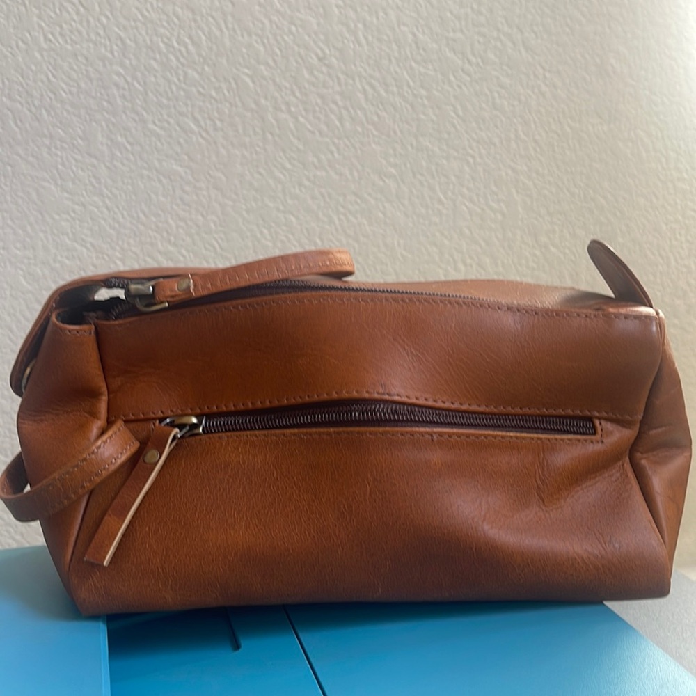 Men’s toiletry bag